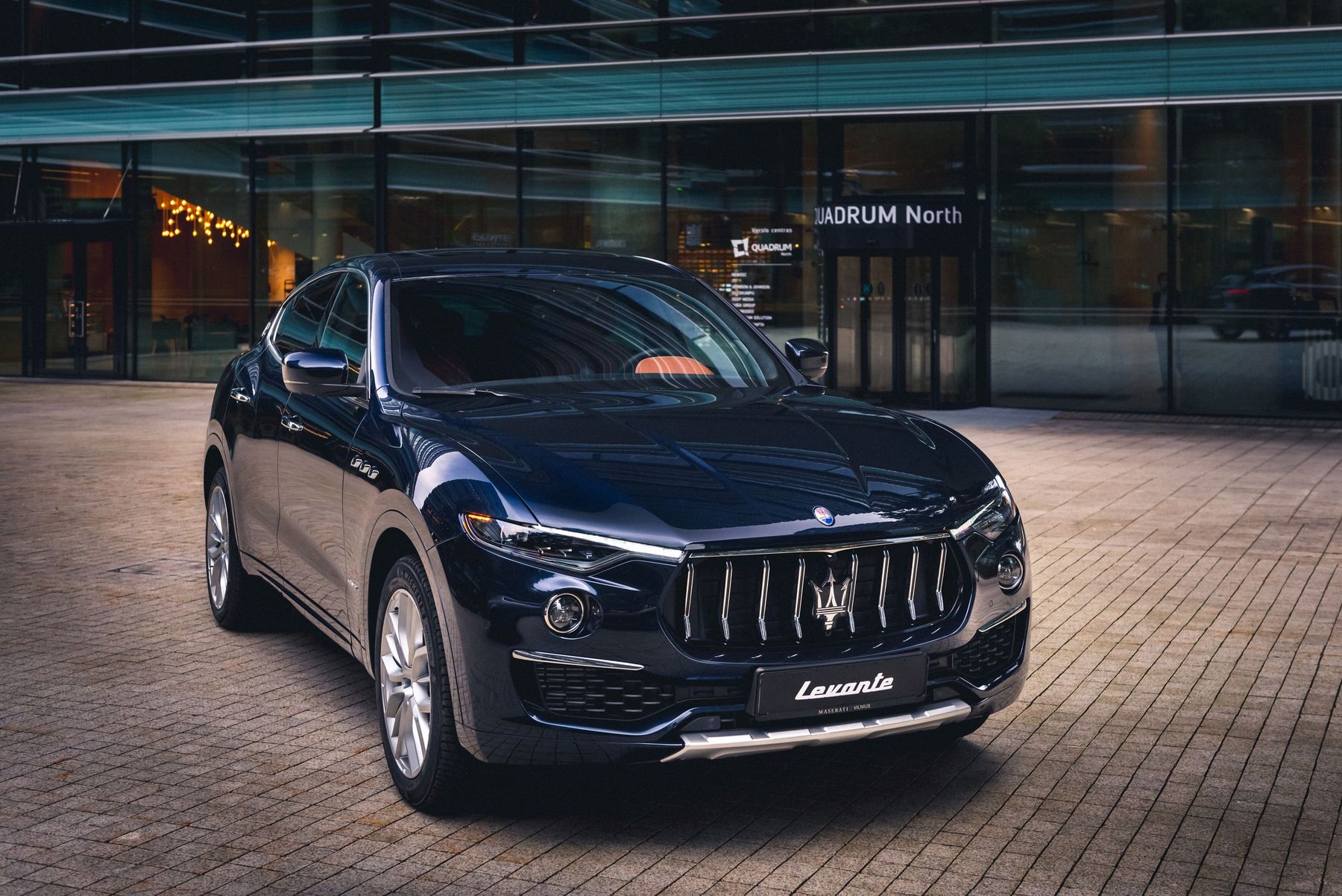 купить 2020 Maserati Levante или пригнать авто из США