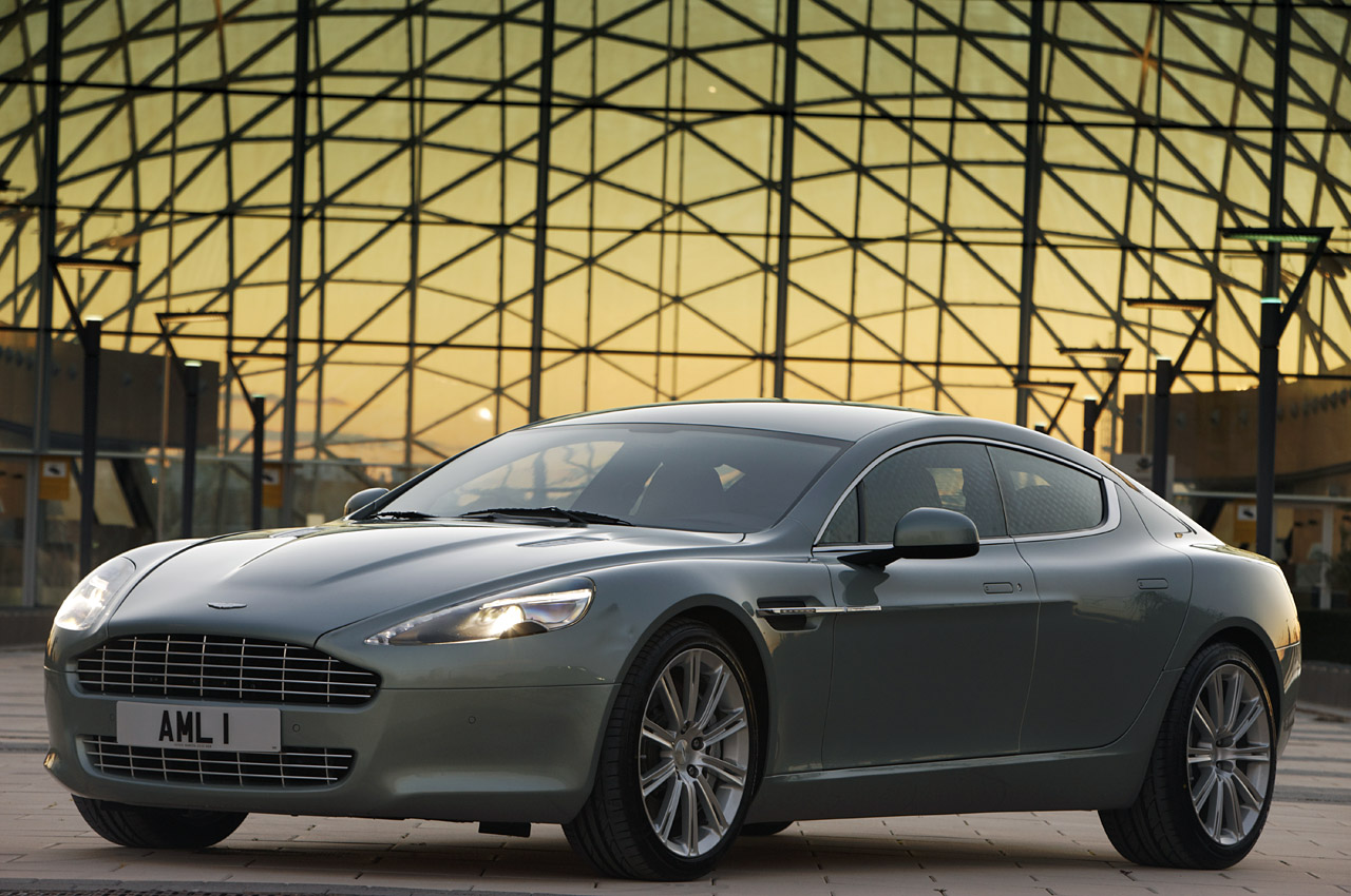 Купить Aston Martin Rapide недорого в США