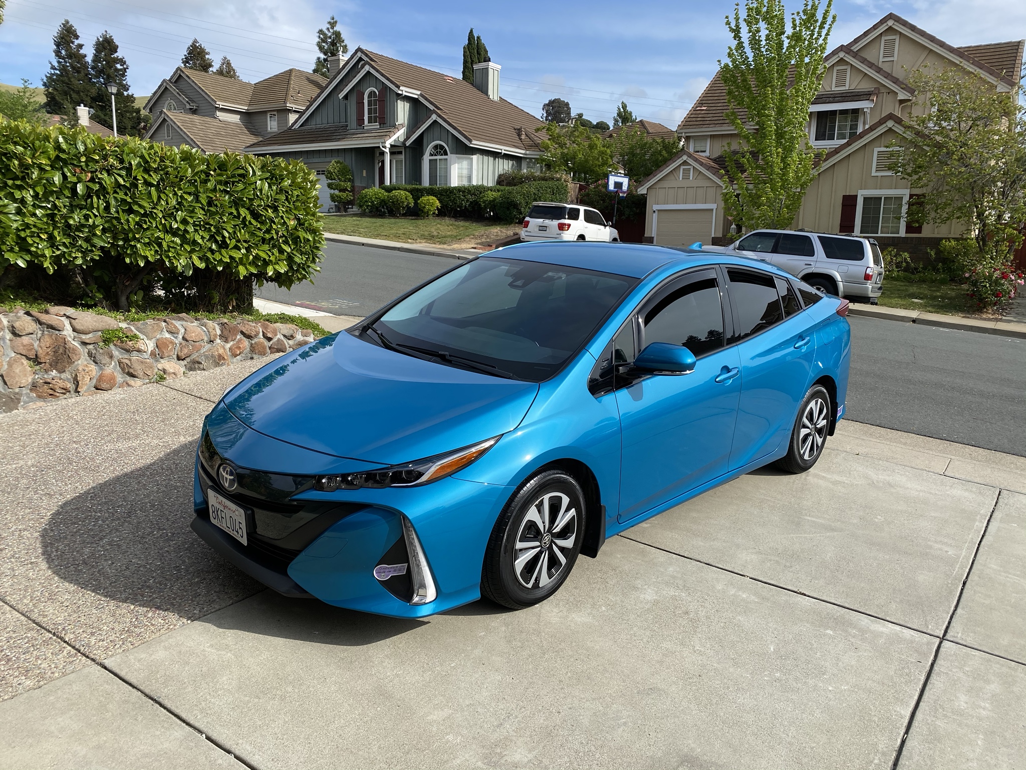 Купить гибрид toyota prius prime phv недорого в США